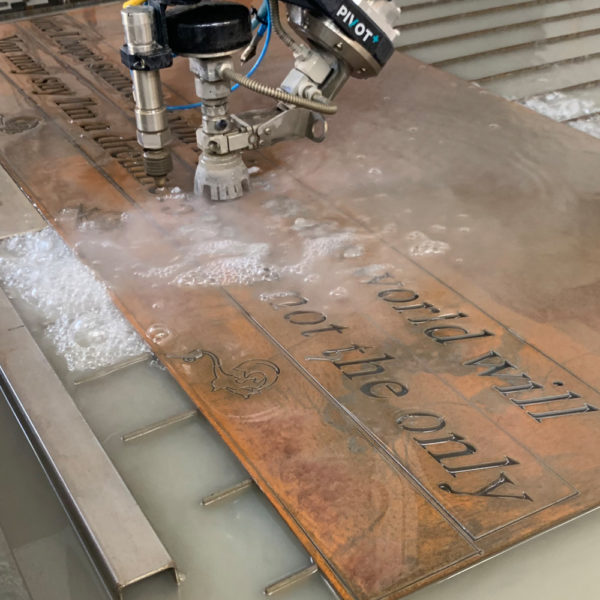 Pourquoi choisir la découpe au jet d’eau chez SMG ?